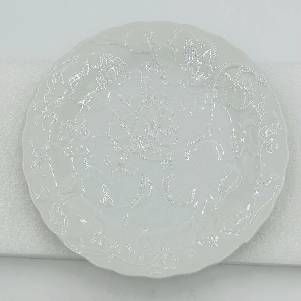 Laslo for Mikasa White Floral Embossed 9